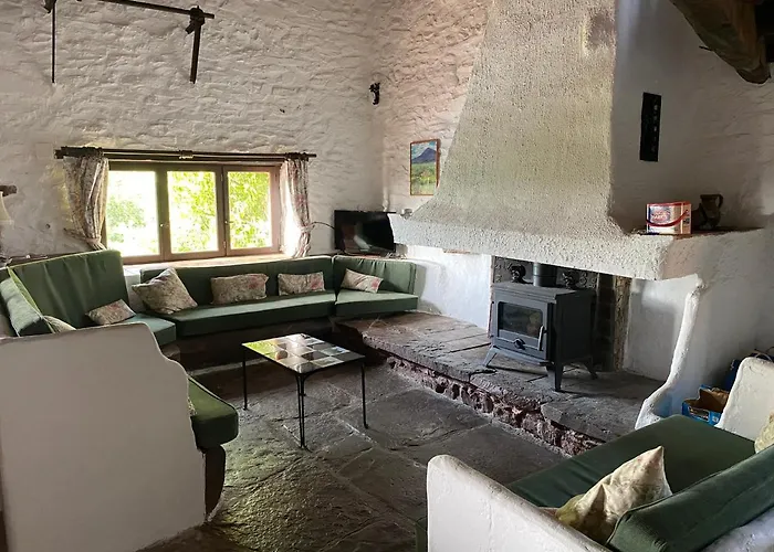Semesterbostad La Bergerie, With Private Pool And Garden Lodève